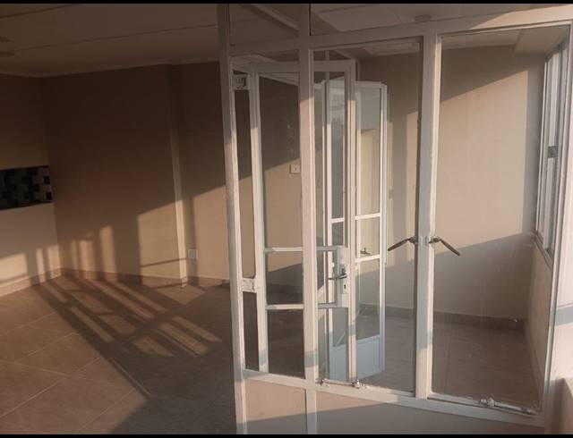 2.5 BEDROOM APARTMENT FOR SALE IN BULWER
